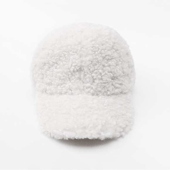 Zara Fleece Cap - Picture 5 of 6